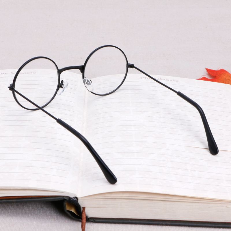 Kính chụp ảnh cho bé sơ sinh dễ thương