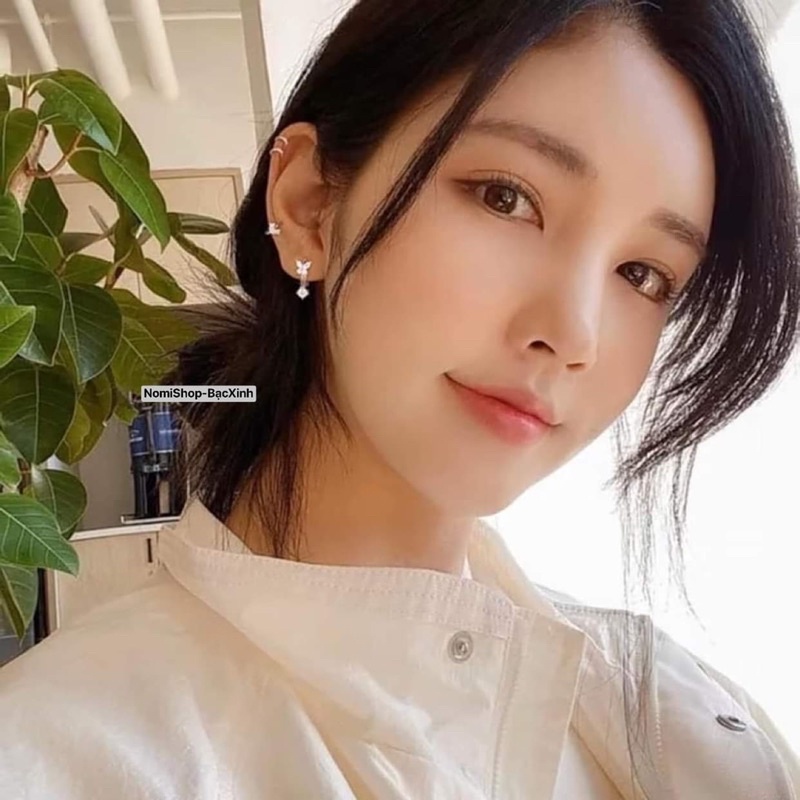 Bông tai bạc nhỏ nhắn xinh xắn, cánh bươm bướm đính đá bấm bật xịn xò Mainomi Shop Bạc Xinh