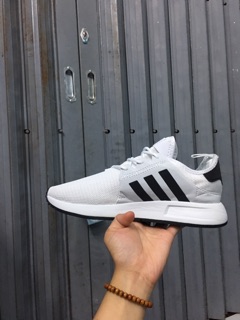Giày adidas XPLR trắng vạch đen phản flash