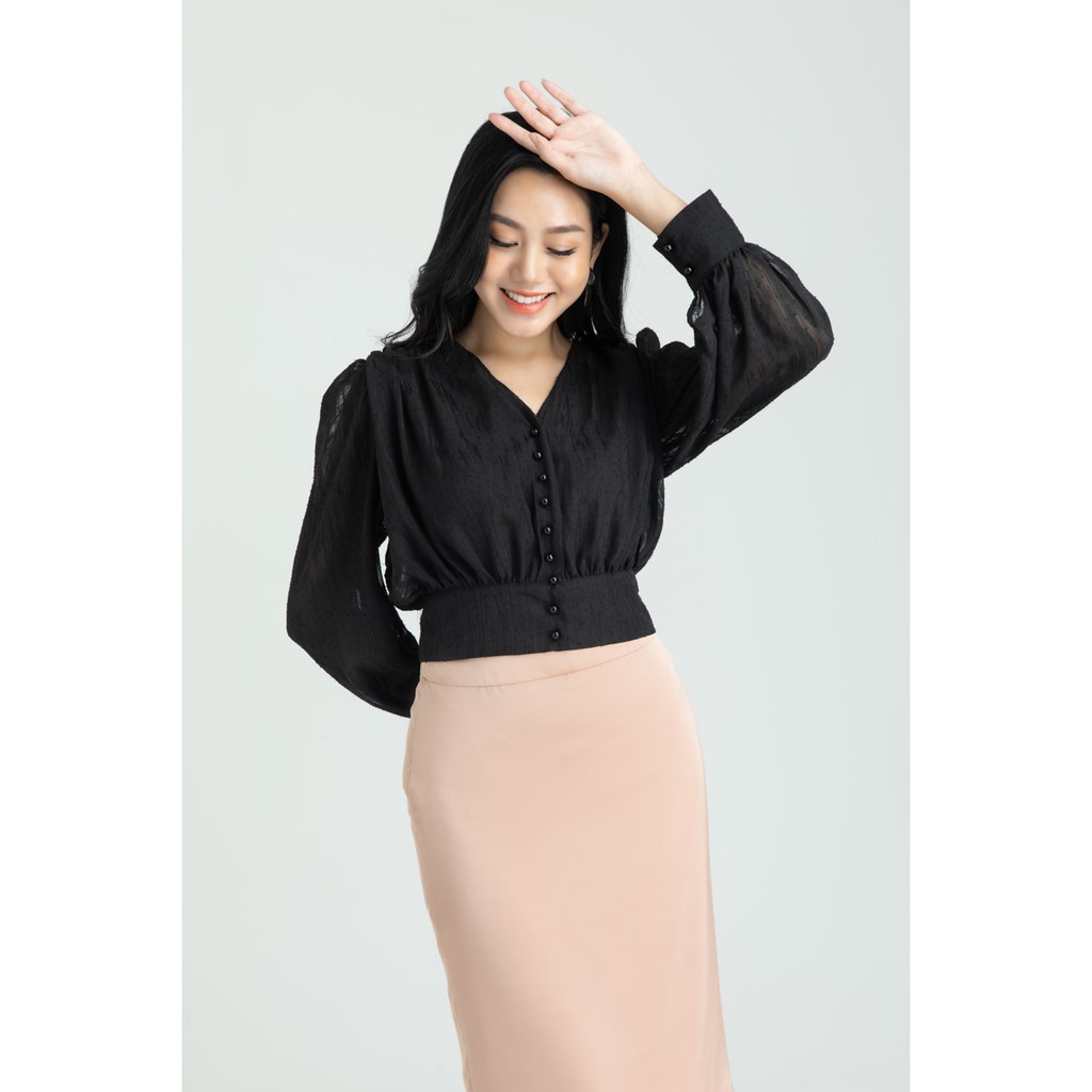 Áo sơ mi croptop cổ tim nữ IVY moda MS 17C5848