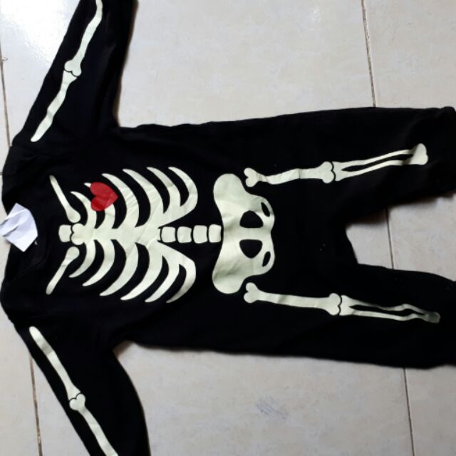 Quần áo em bé hàng Mỹ nhé mom