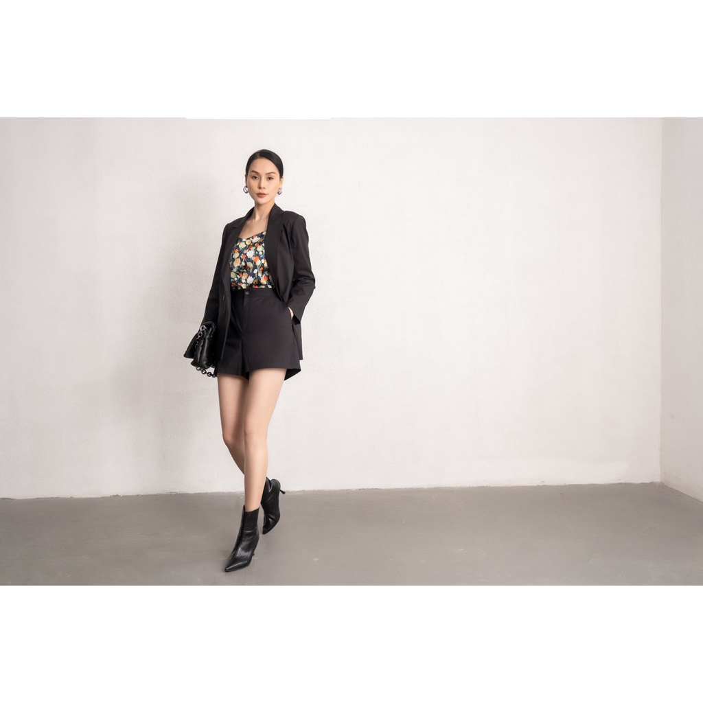 Áo blazer đen nữ dáng dài Eva de Eva 22SBLE003D