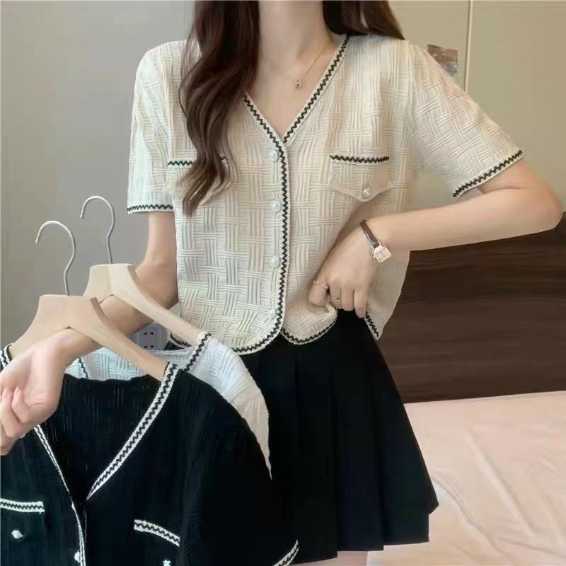 Áo len viền zic zac khuy ngọc, nắp túi, cadigan