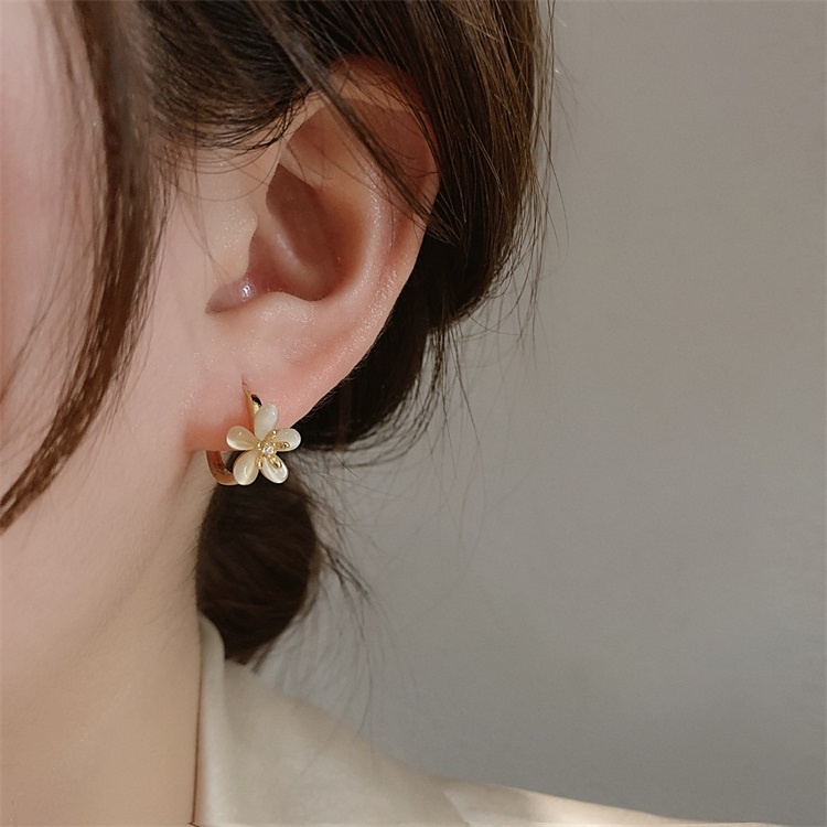Khuyên Tai Hình Hoa Đính Đá Opal Phong Cách Hàn Quốc Thời Trang Mới 2022 Dành Cho Bạn Nữ