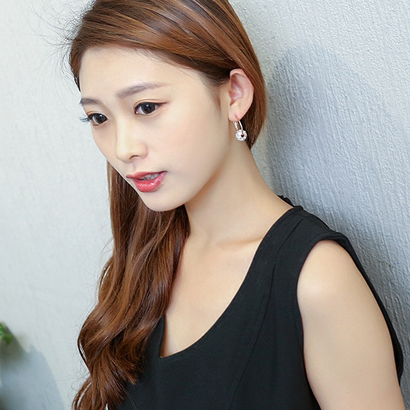 Khuyên Tai Quả Cầu Đính Hạt Pha Lê Nhiều Màu Sắc Thời Trang Mới Cho Nữ