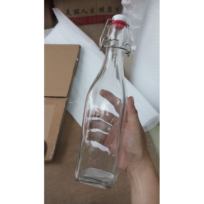 ĐẸP.Chai thuỷ tinh vuông nắp gài quai kim loại 250ml/500ml/1000ml | BigBuy360 - bigbuy360.vn