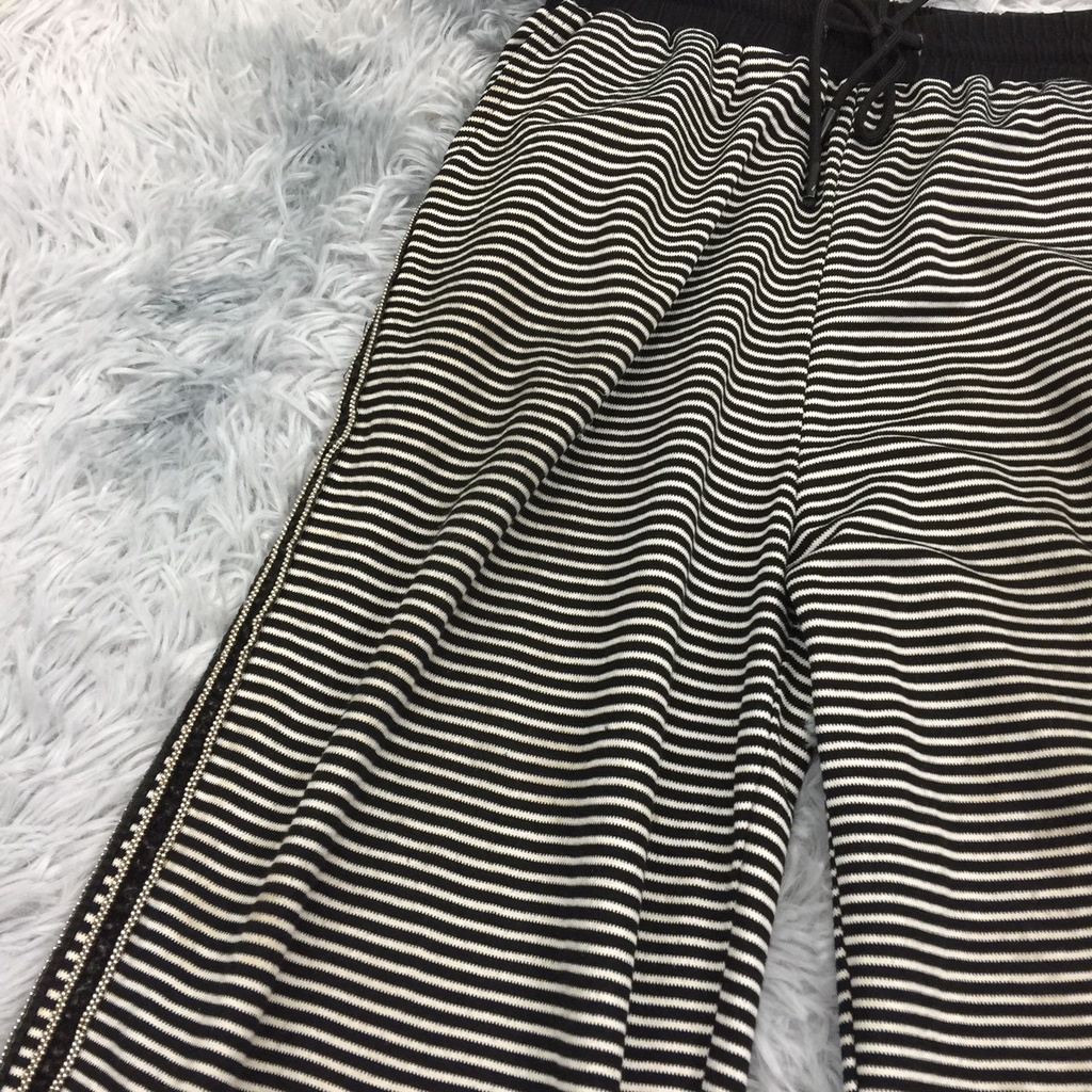 Quần Ống Rộng B0802IL - Size 27