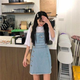 Váy yếm bò jeans denim ngắn có hàng cúc đùi