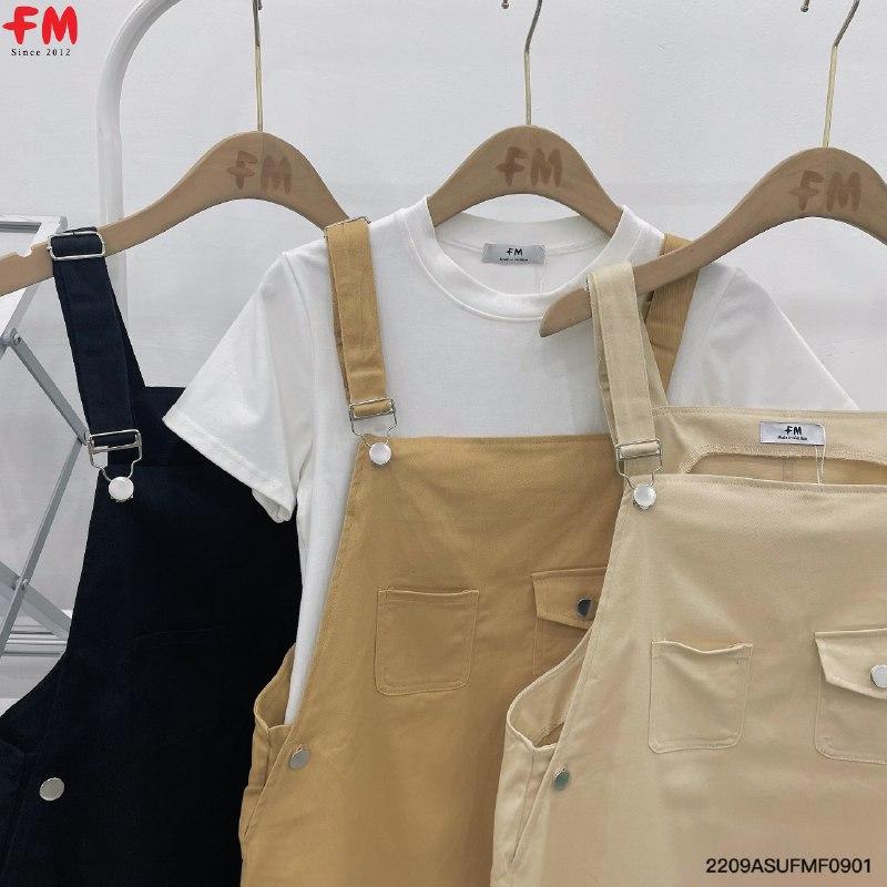 Yếm nữ dáng dài FM Style phối túi nắp vuông đính nút chất kaki dày dặn thời trang Hàn Quốc 208250032