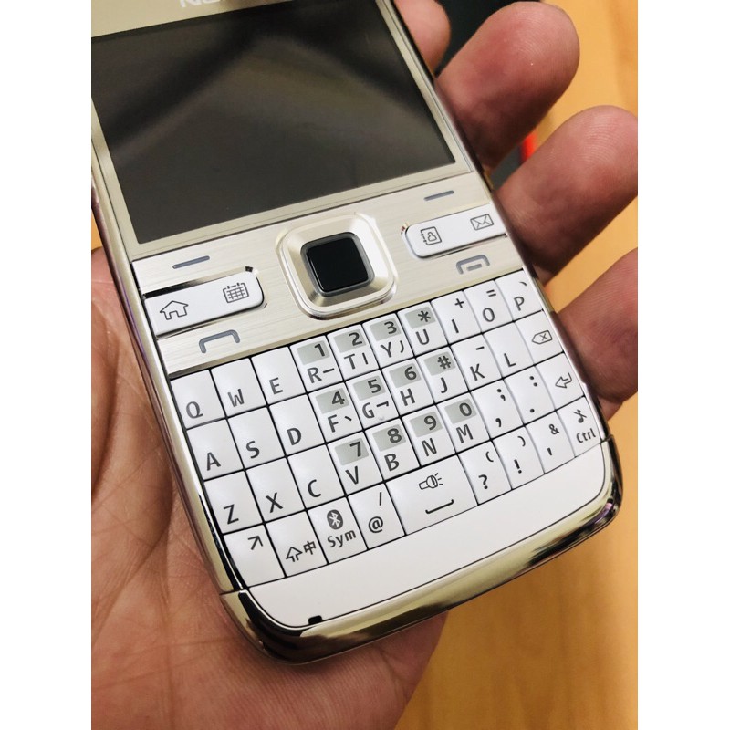 Điện thoại Nokia E72 fullbox