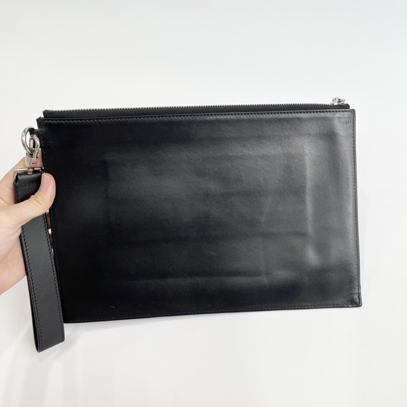 Túi Clutch burberry màu đen