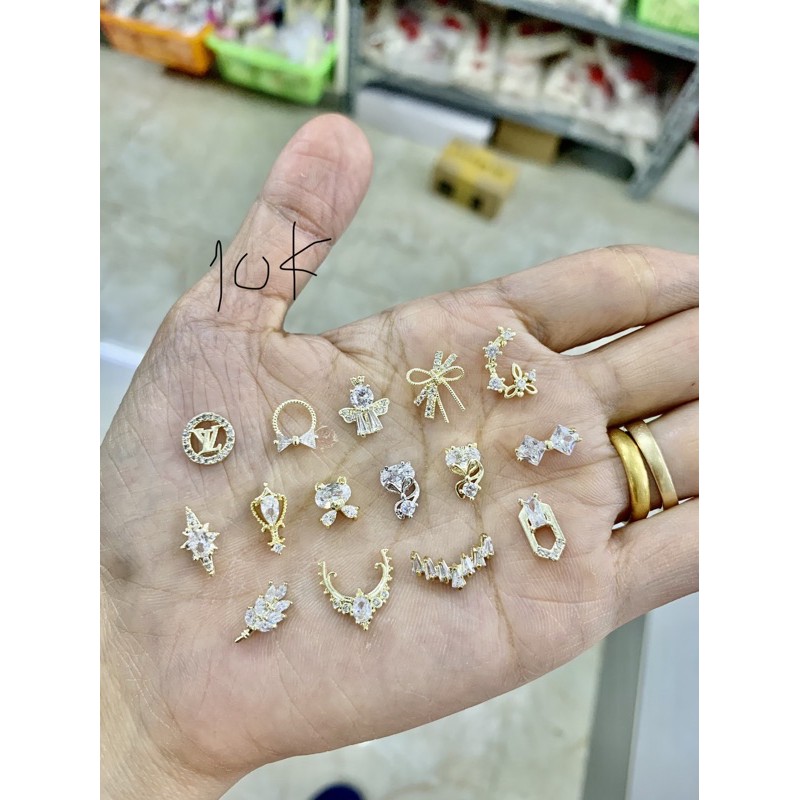 charm móng cao cấp