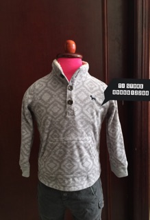 Áo nỉ cổ lông Carter