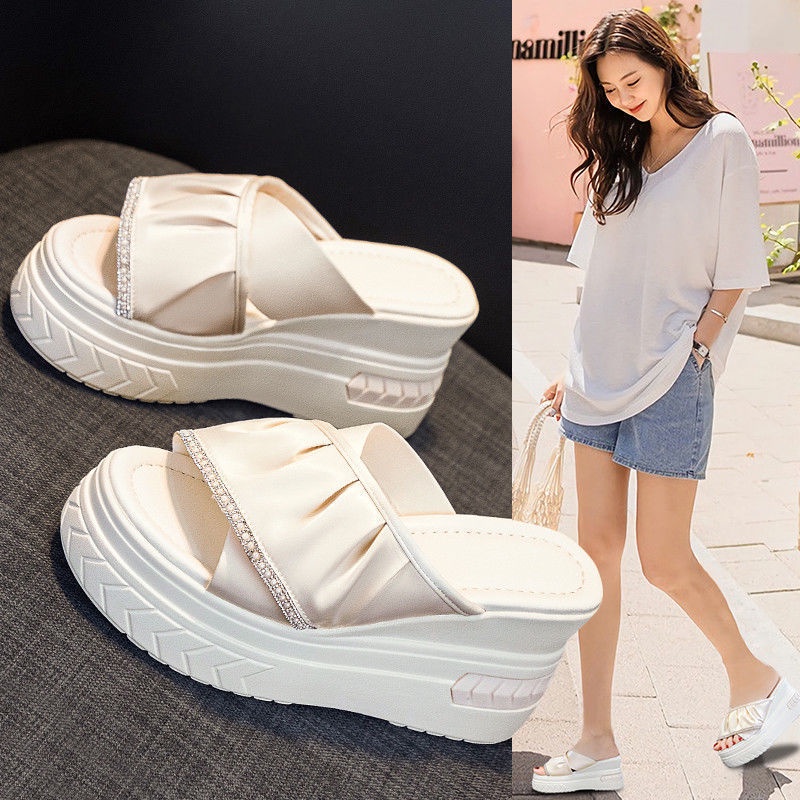 Giày Đế Xuồng Dày Dặn Phối Ren Nhún Bèo Dễ Phối Đồ Thời Trang Cho Nữ