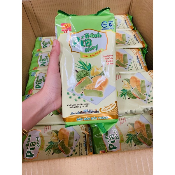 Bánh pía chay dứa sầu riêng Tân huê Viên