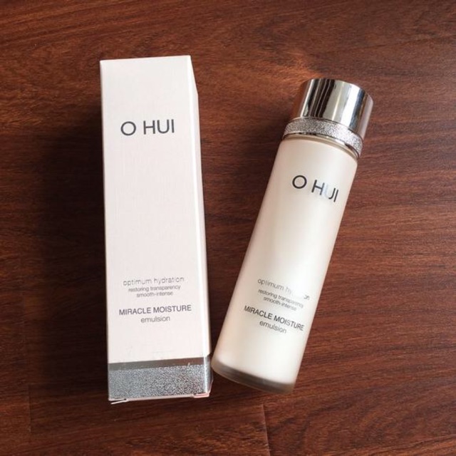 Sữa dưỡng Ohui Miracle Moisture