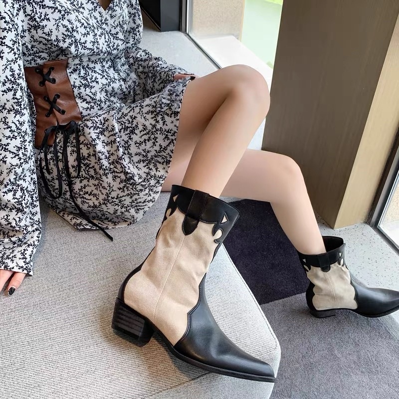 Boots cao bồi cổ ngắn phối da lộn mũi nhọn đế 4cm  - Mã B95