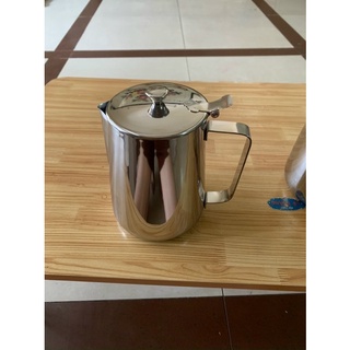 Ca rót nước có nắp