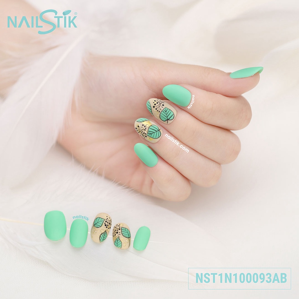 Móng úp thiết kế by NAILSTIK, màu xanh lá, da, form móng bầu, ngắn/dài, 093