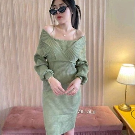 Đầm body yếm trễ vai phối kiểu sang chảnh A15