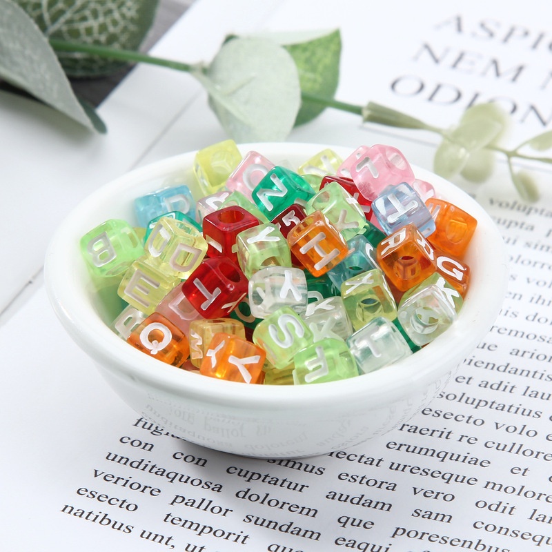Hạt vuông acrylic trong suốt 6mm/7mm khắc chữ cái tiếng Anh dùng làm trang sức thủ công