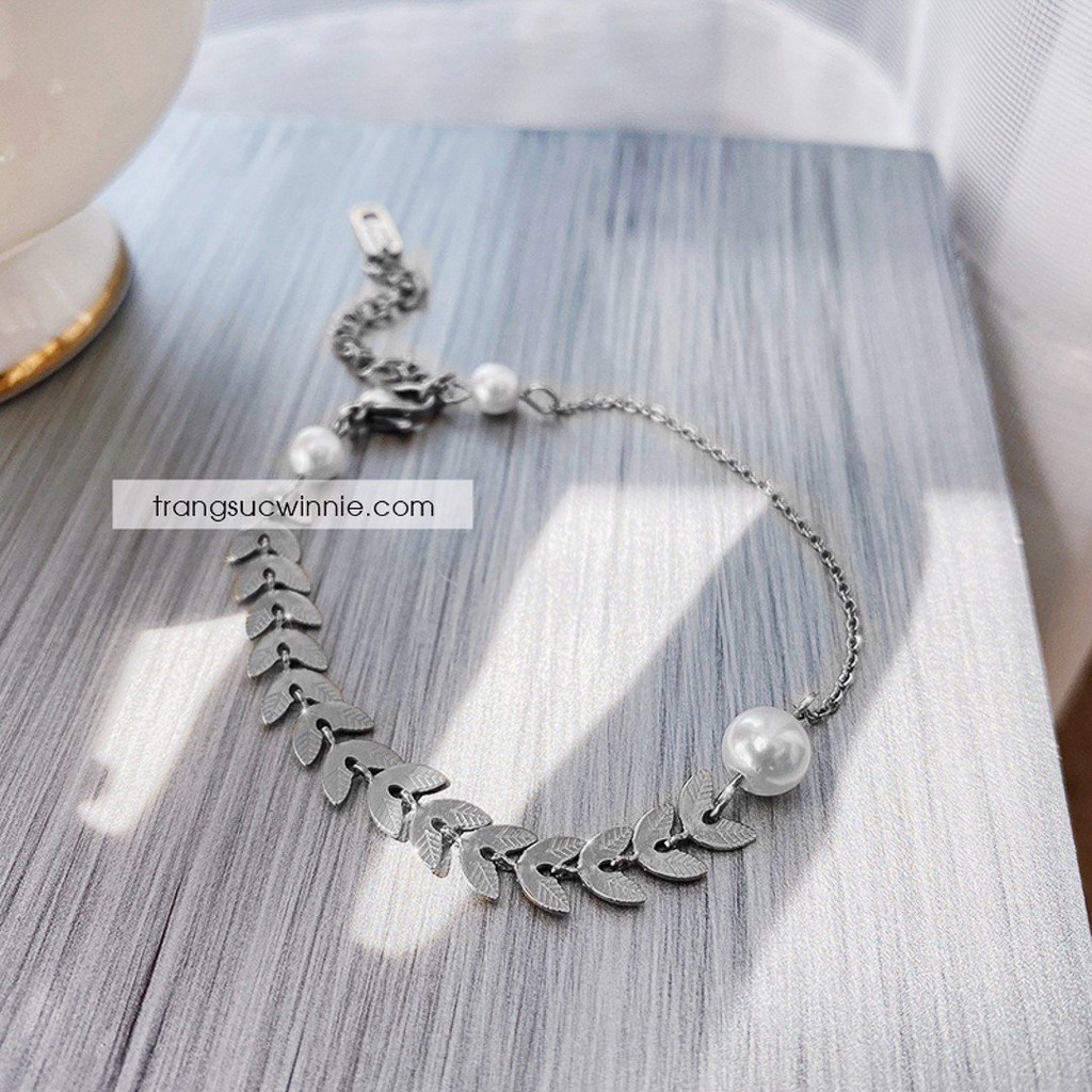 Lắc tay nữ titan nguyệt quế bạc