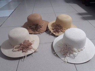 Nón vành đi biển