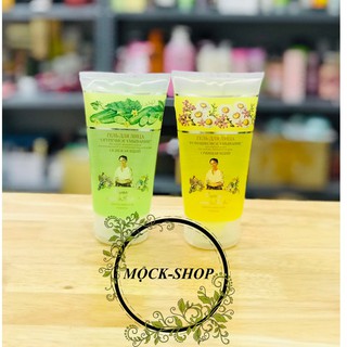 Sửa rửa mặt Bà già Nga