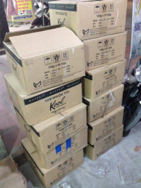 1 hộp kem nhuộm Kool màu bất kì | BigBuy360 - bigbuy360.vn