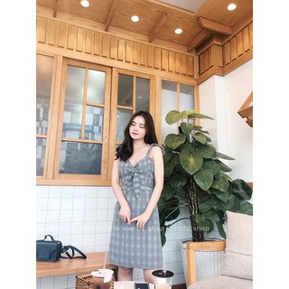 Đầm caro cột ngực