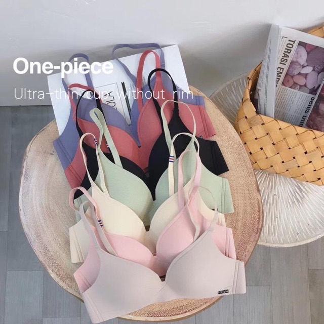 Áo Lót Đúc Su Không Gọng Đệm Mỏng Thông Hơi Thoáng Khí 588