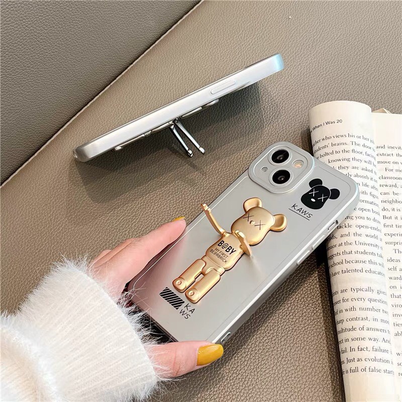 Ốp lưng iPhone gấu BearBrick kiêm giá đỡ điện thoại 7p,8p,X,Xs,XsMax, 11,11Pro Max,12Promax,13,13ProMax