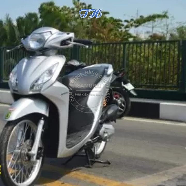 Combo 4 chai sơn samurai W39** Màu bạc kim loại gồm: uch210 - 3/124 - W39 - k1k - giấy nhám p800