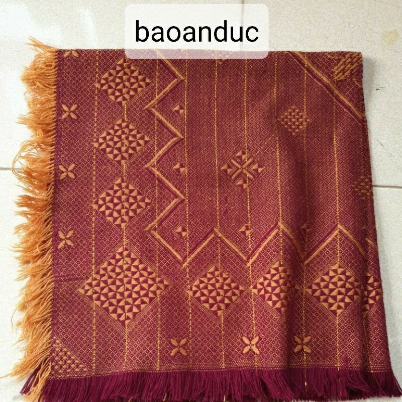 Khăn len nhung choàng đầu cho bà cho mẹ.Khăn người già