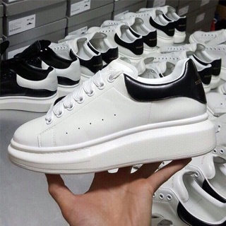 Giày sneaker nữ