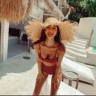 Bikini 2 mảnh cạp cao chấm bi đỏ