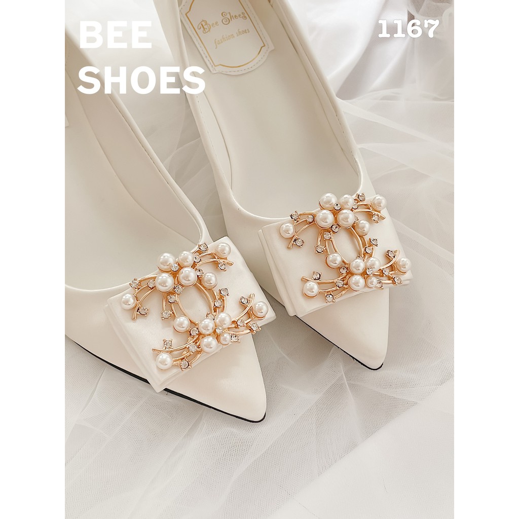 BEESHOES - GIÀY CAO GÓT NỮ MŨI NHỌN HỌA TIẾT ĐÁ X VUÔNG NGỌC - GIÀY CAO GÓT NỮ GÓT VUÔNG CAO 5 PHÂN SẴN MÀU TRẮNG 201167