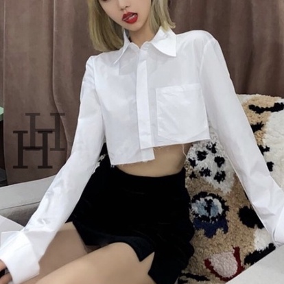 Áo croptop trắng cổ sơ mi tà lệch SYRY