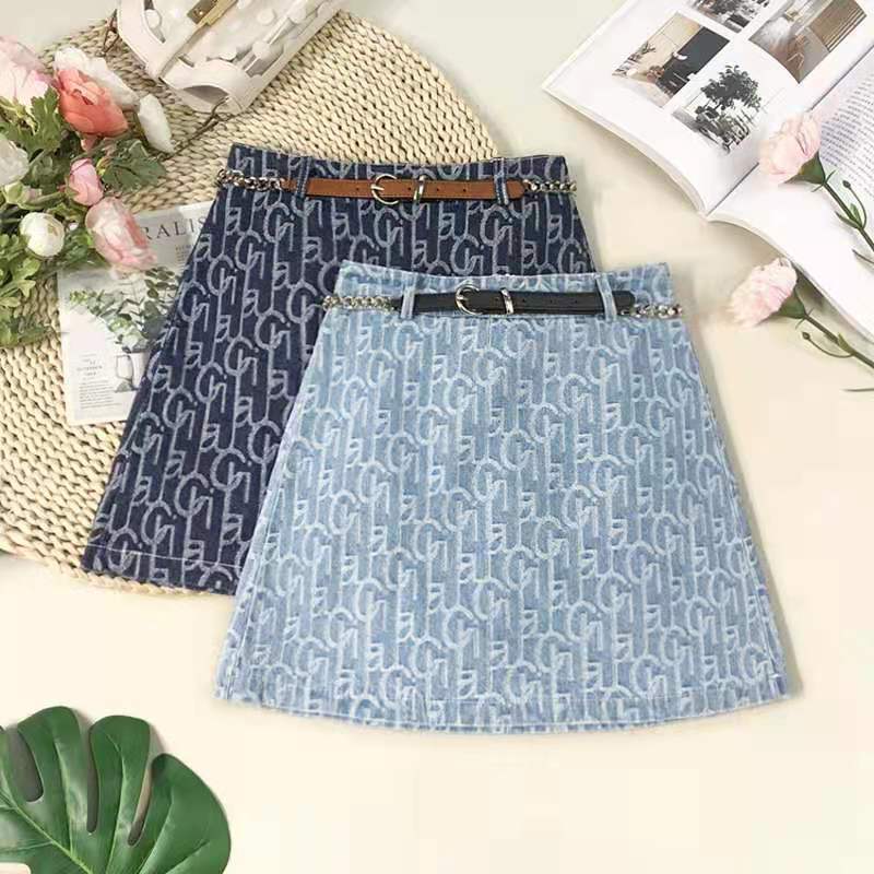 Chân váy jean chữ A phong cách Hàn Quốc 2021