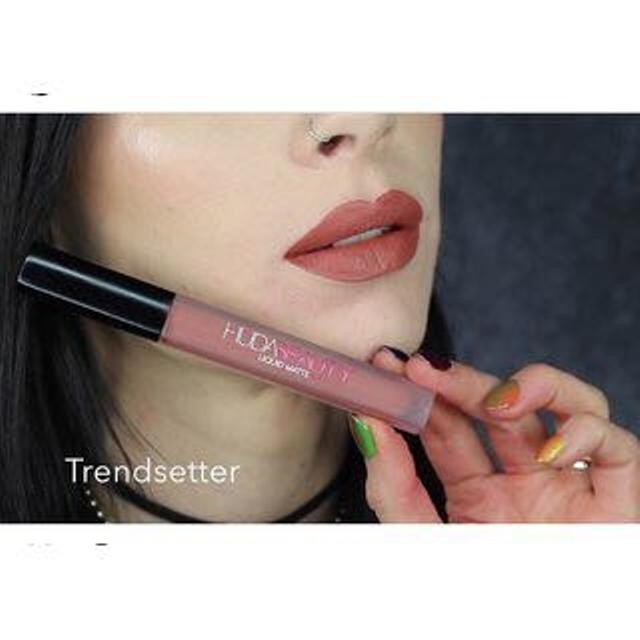 Son kem lì Huda Beauty Liquid Matte Lipstick