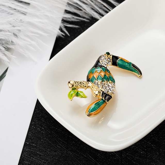 Cài áo nữ, Cài đầm thời trang trẻ trung