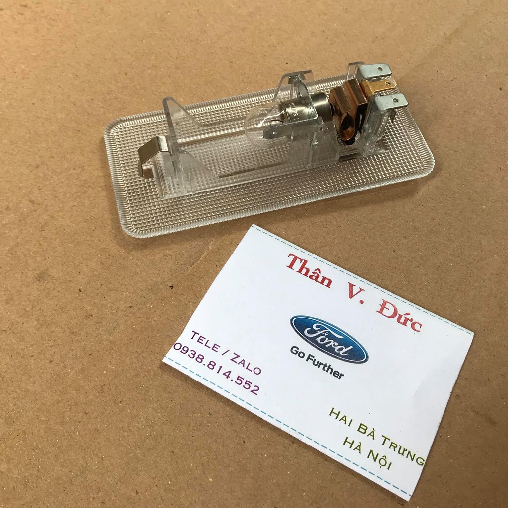 Đèn trần trước Ford Transit chính hãng