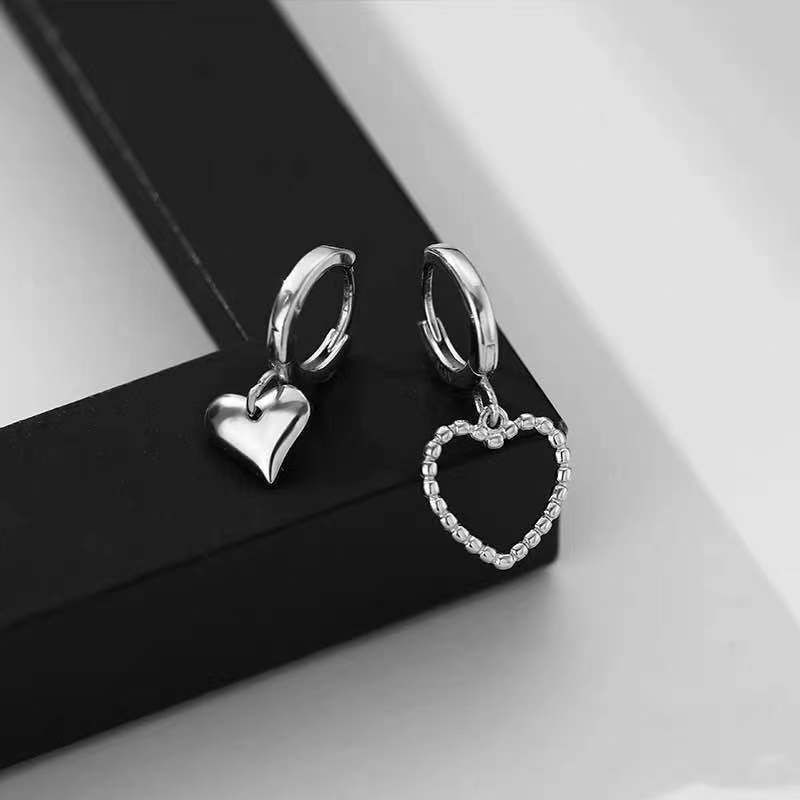Korean simple retro asymmetric love earrings