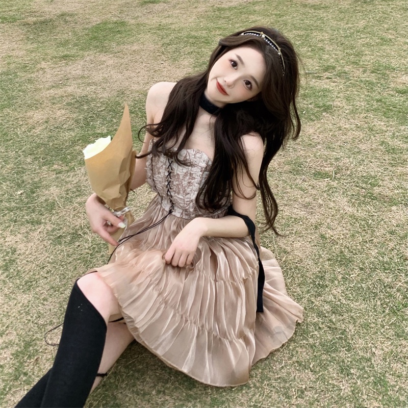 Đầm Sát Nách Thiết Kế Trễ Vai Quyến Rũ Hợp Thời Trang