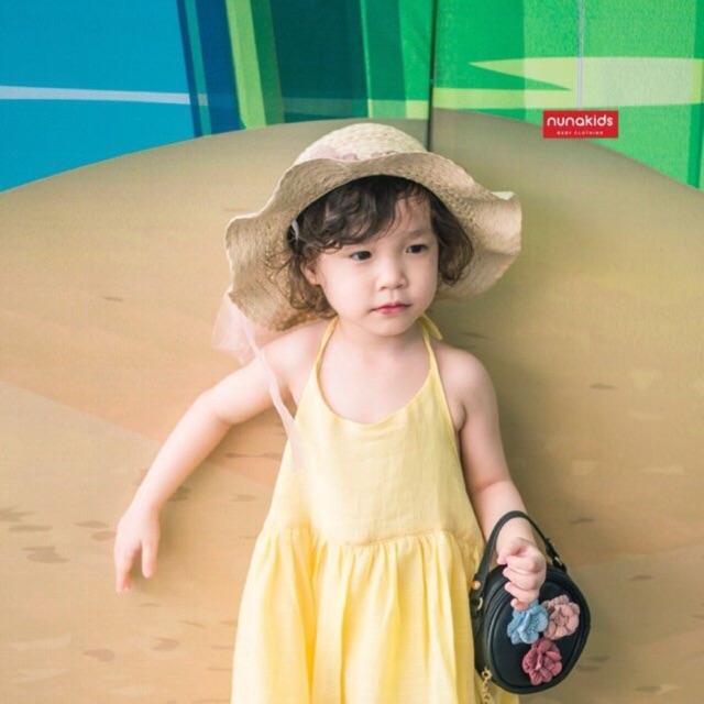 Đầm maxi cho bé đi biển