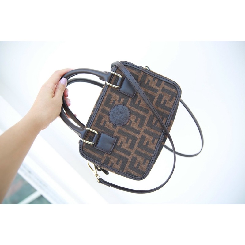 Túi Fendi Trống New