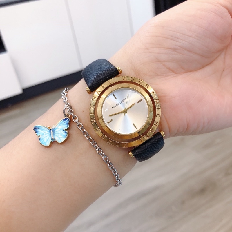 Đồng hồ nữ thời trang mặt xoay độc đáo Michael Kors giá sốc,sale sập sàn