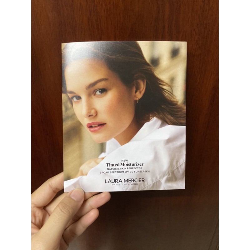 Mẫu thử kem nền Laura Mercier Tinted moisturizer natural skin perfector SPF50