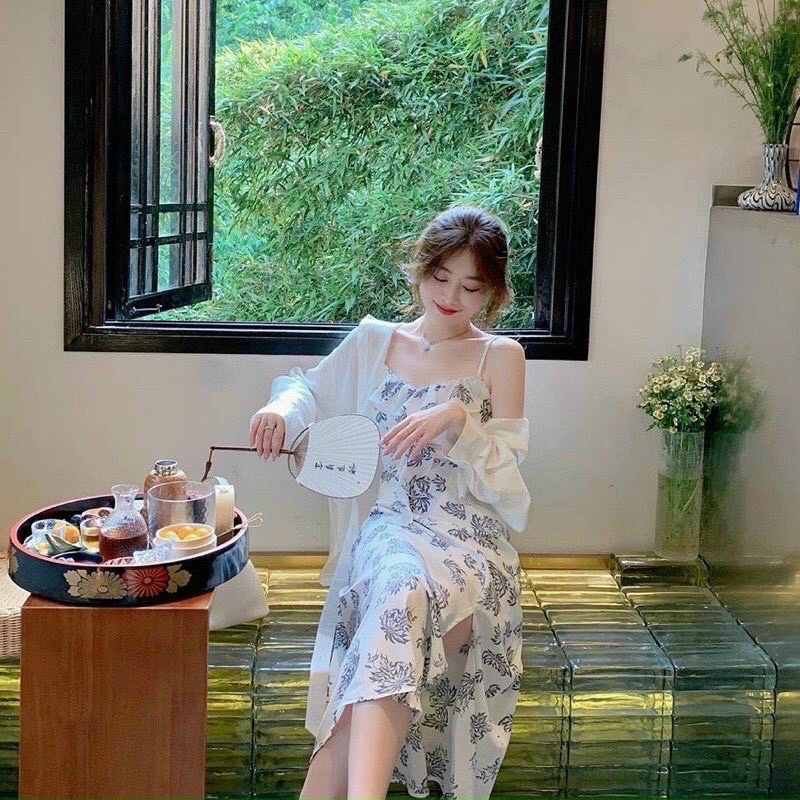 Đầm thời trang nữ mặc đi chơi chất lụa hoa 2 dây maxi dài kèm áo khoác voan