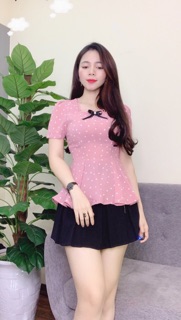 Áo peplum cổ vuông